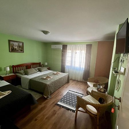 Apartman Simona Vrdnik Dış mekan fotoğraf