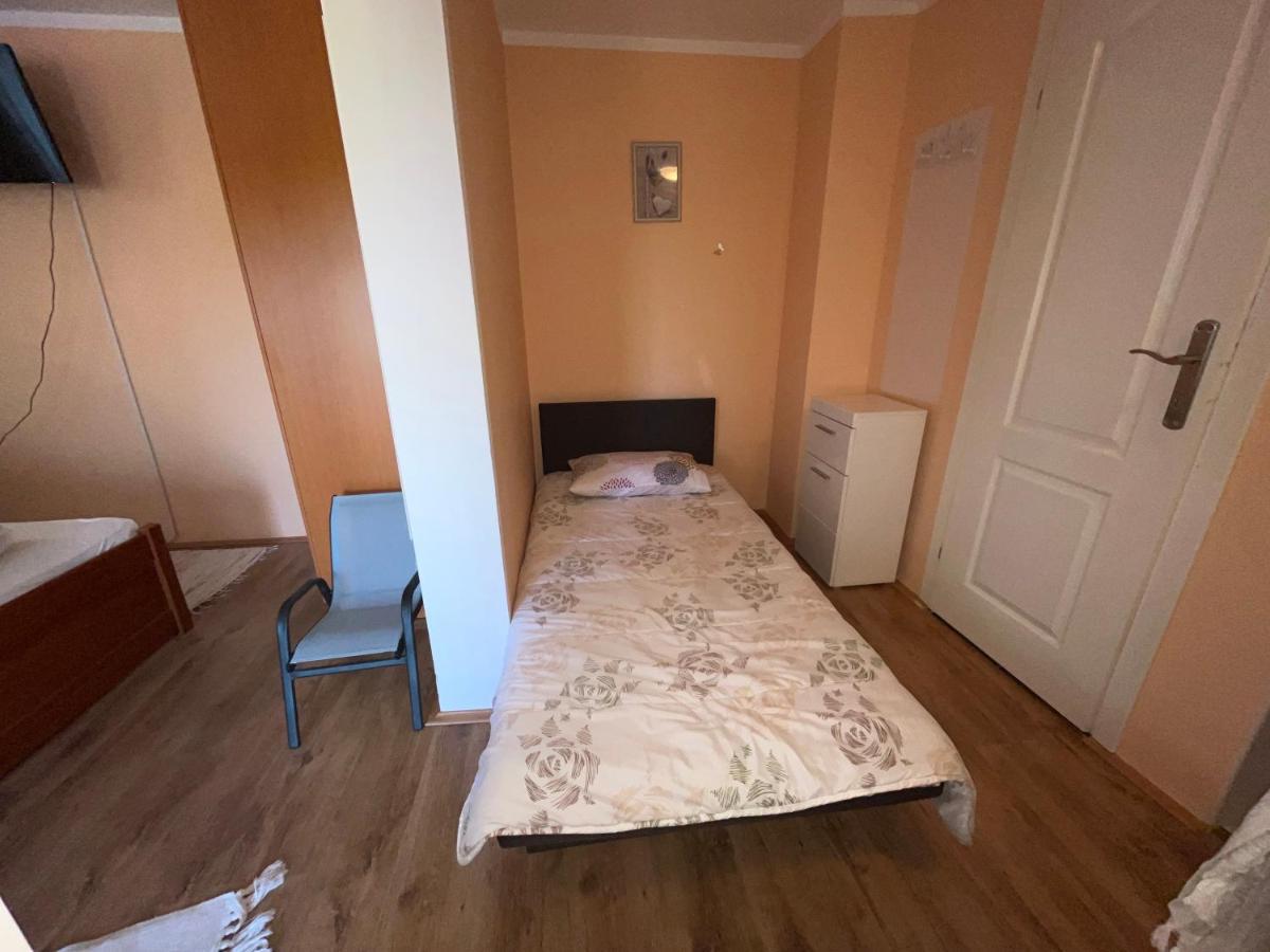 Apartman Simona Vrdnik Dış mekan fotoğraf