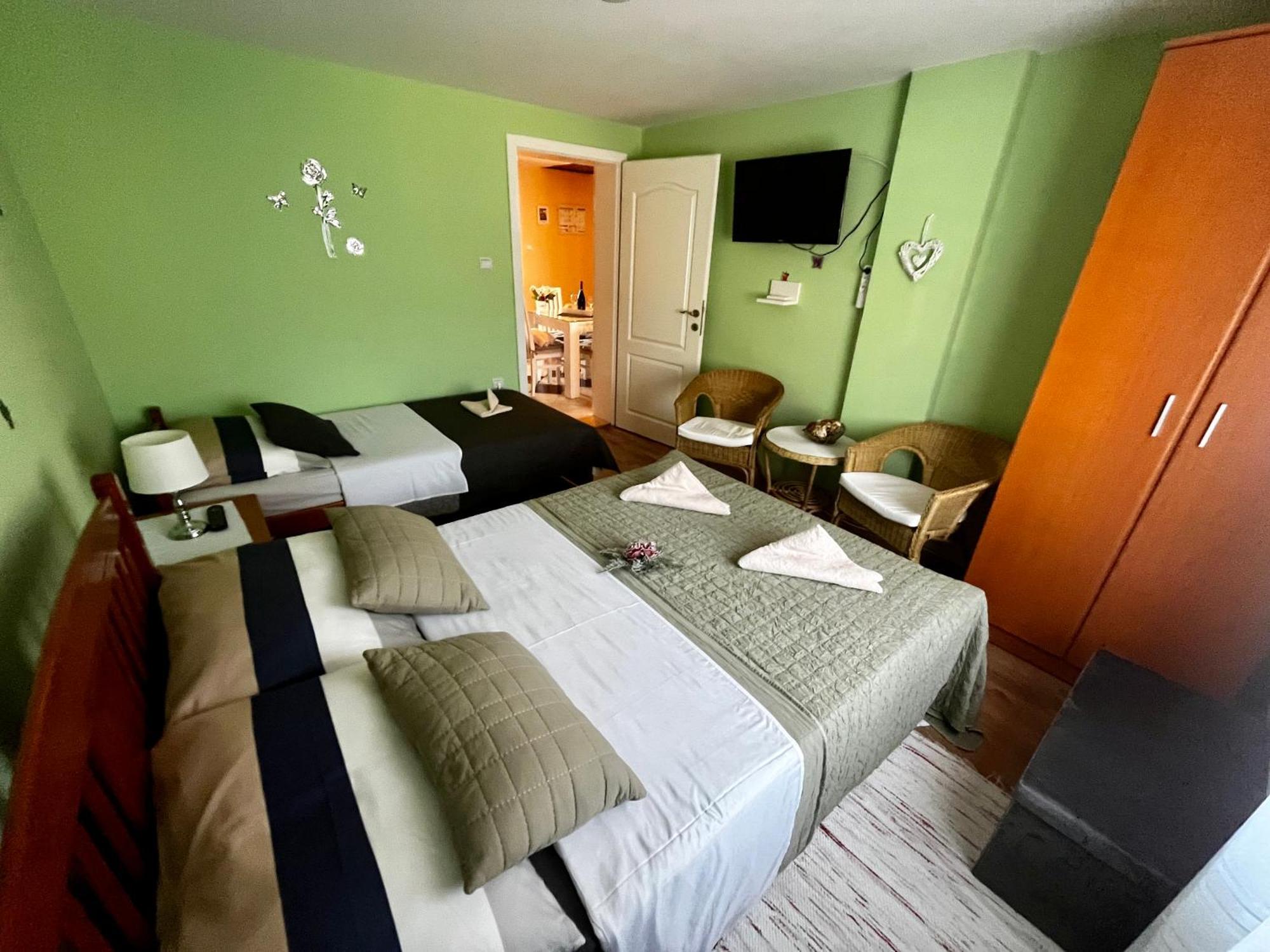 Apartman Simona Vrdnik Dış mekan fotoğraf