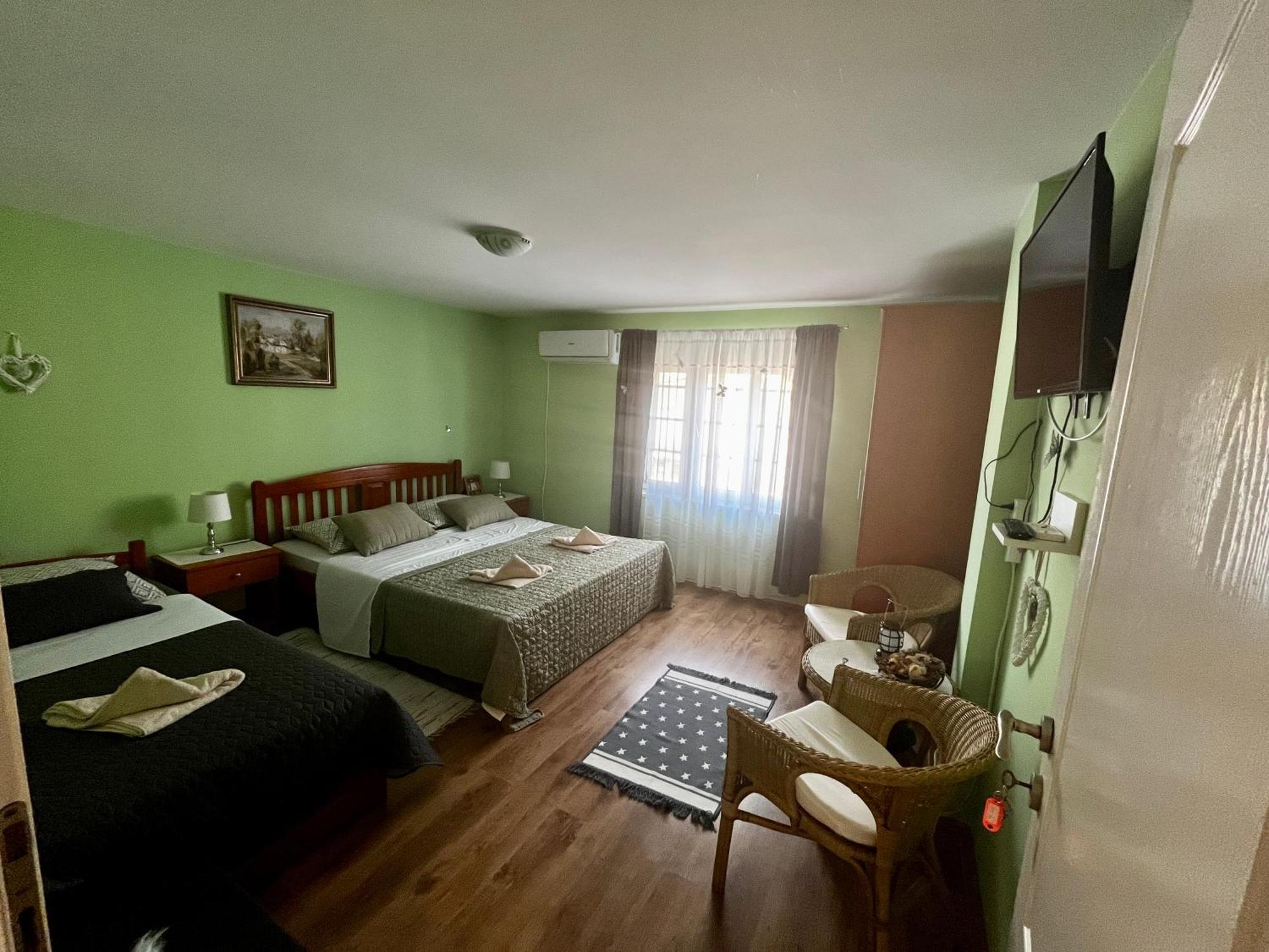 Apartman Simona Vrdnik Dış mekan fotoğraf