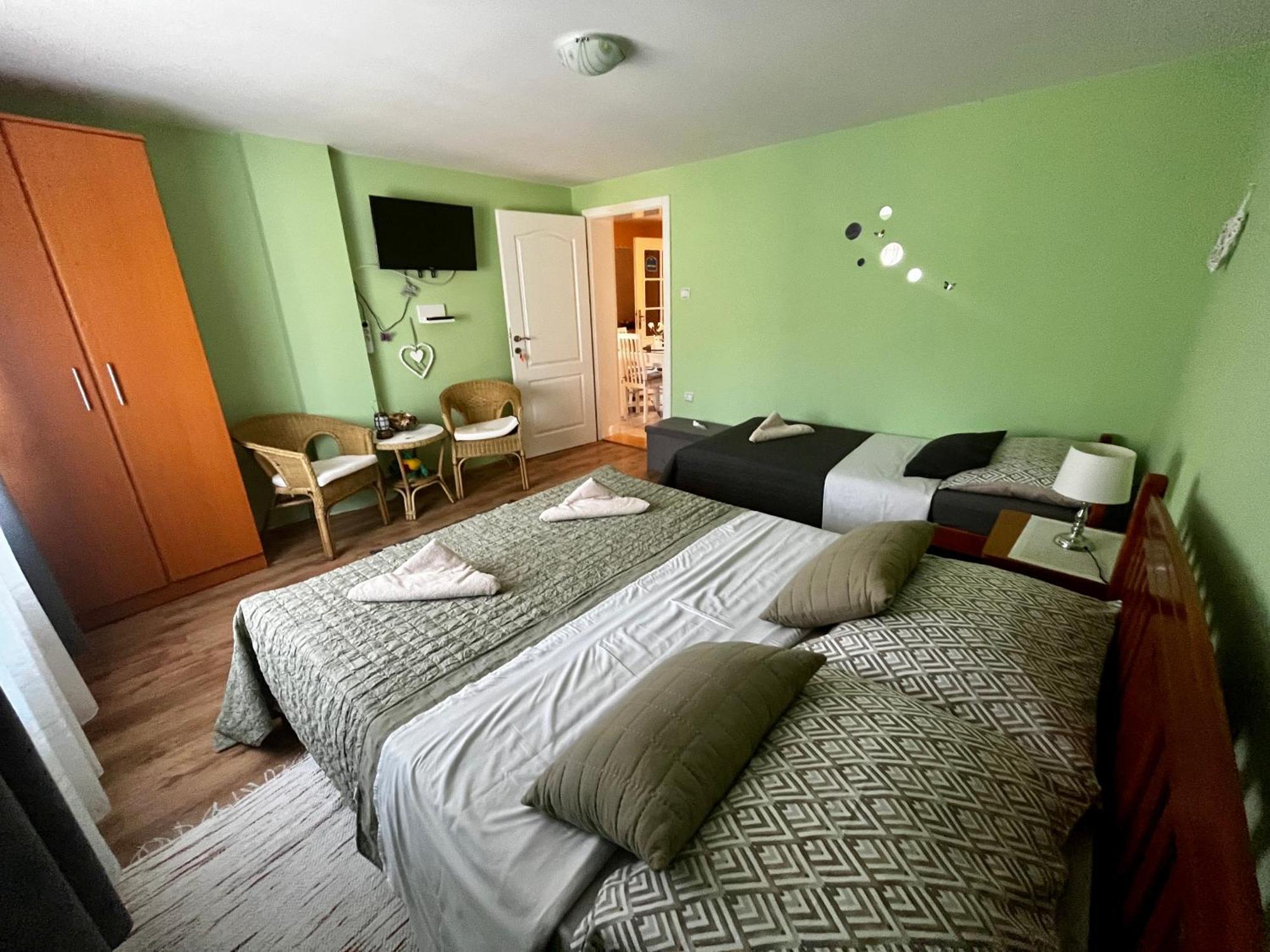 Apartman Simona Vrdnik Dış mekan fotoğraf