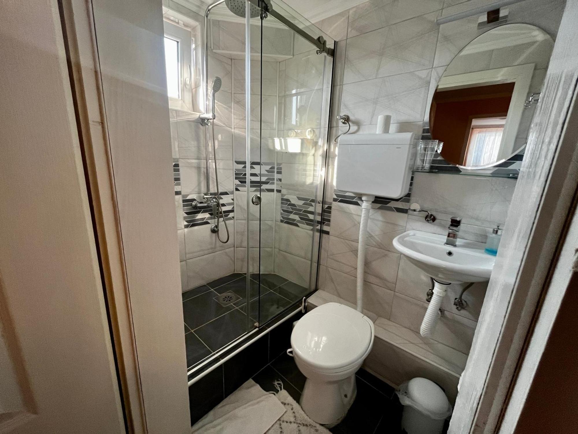 Apartman Simona Vrdnik Dış mekan fotoğraf
